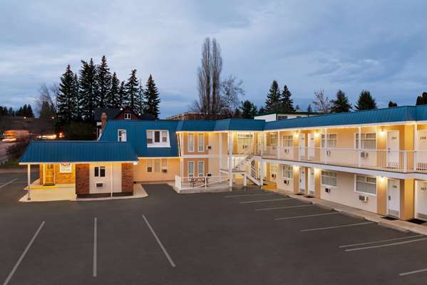 Exterior view - Travelodge Quesnel