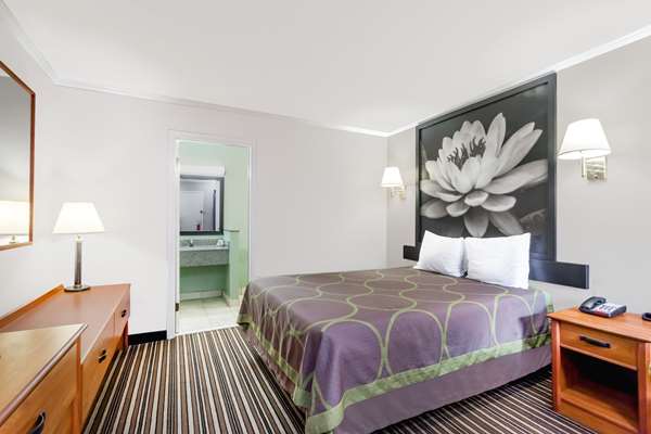  - Super 8 Motel Harrington