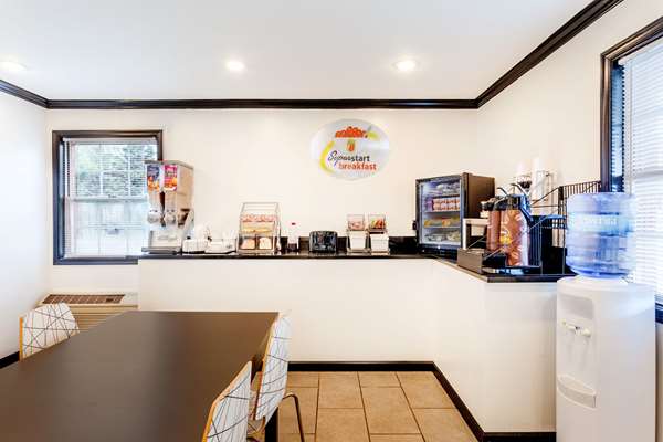  - Super 8 Motel Harrington