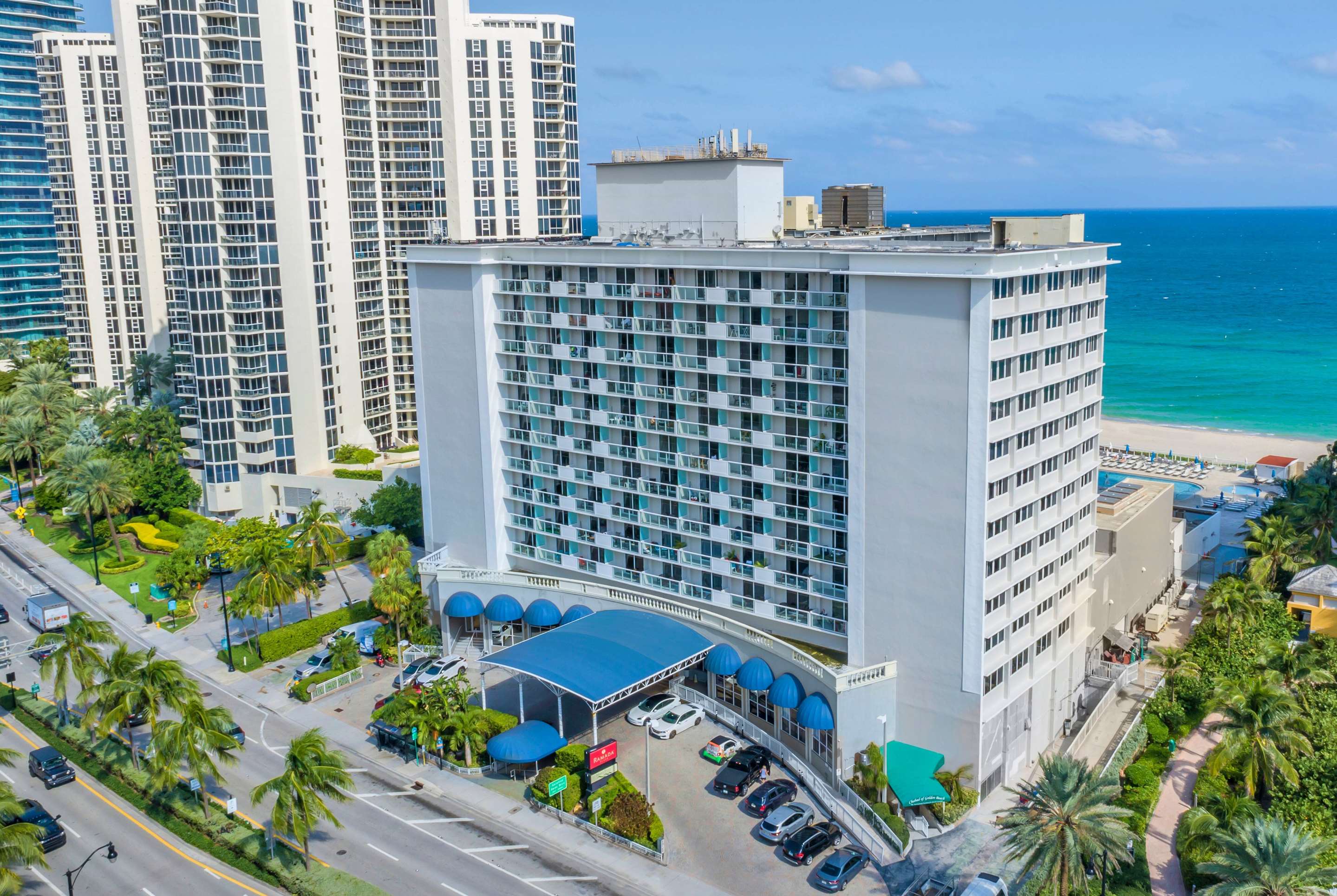 Exterior | Ramada Marco Polo Beach