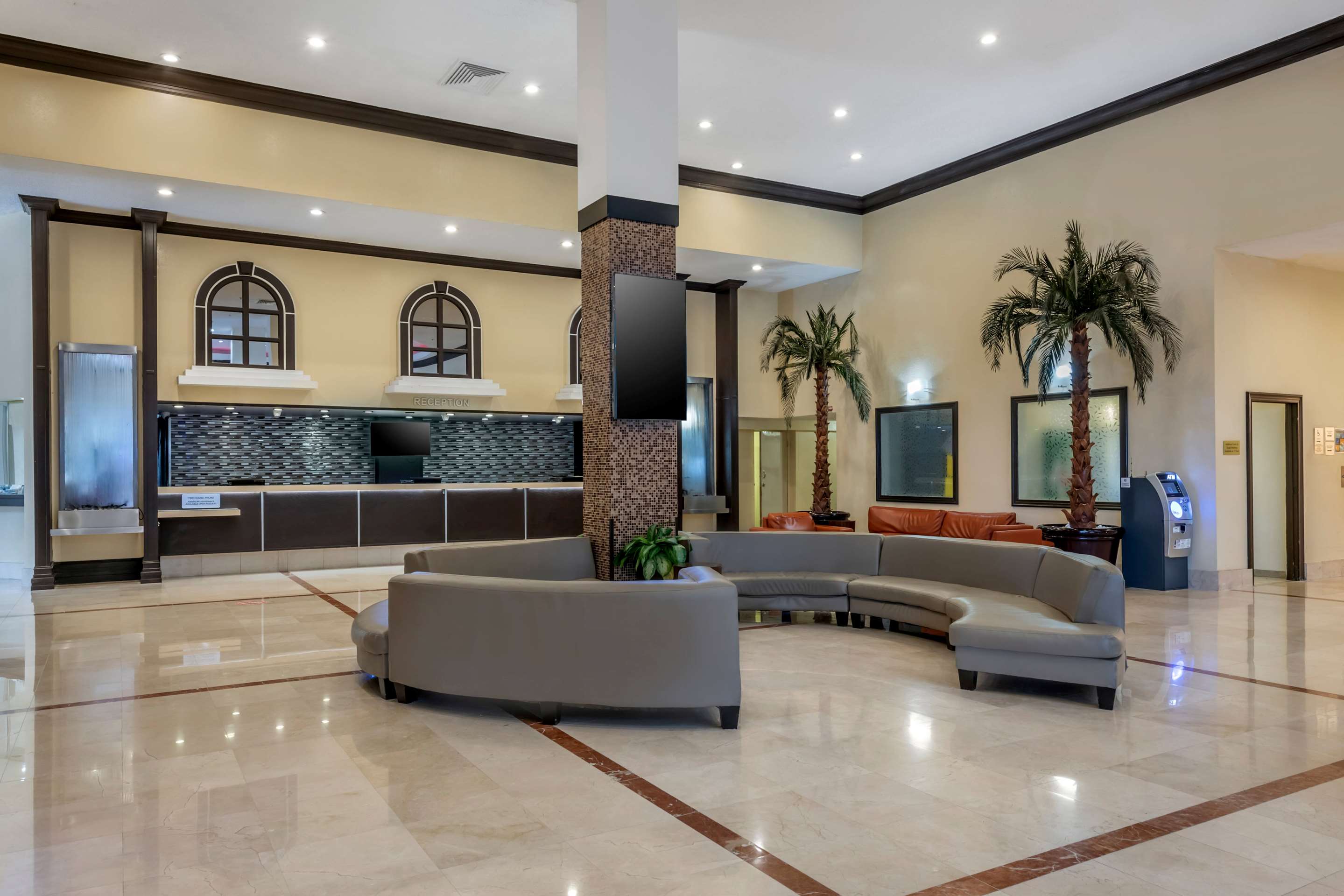 Lobby | Ramada Marco Polo Beach