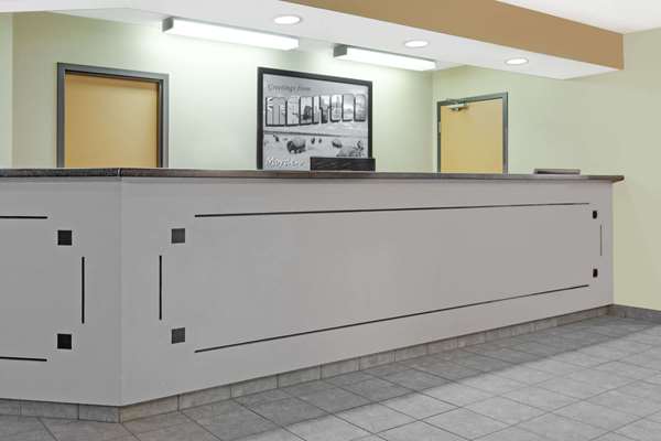  - Super 8 Hotel Morden