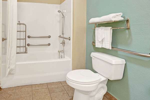  - Super 8 Motel Loop 12 Dallas - I-30, Exit 52