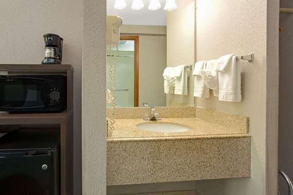  - Super 8 Motel Denver - I-70, Exit 278