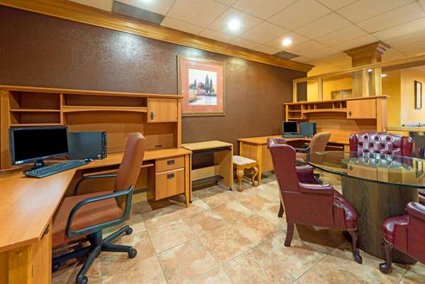 Conference Area - Ramada Inn Downtown North Louisville - I-71, Exit 2