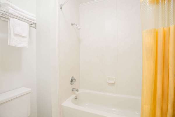  - Days Inn Milledgeville