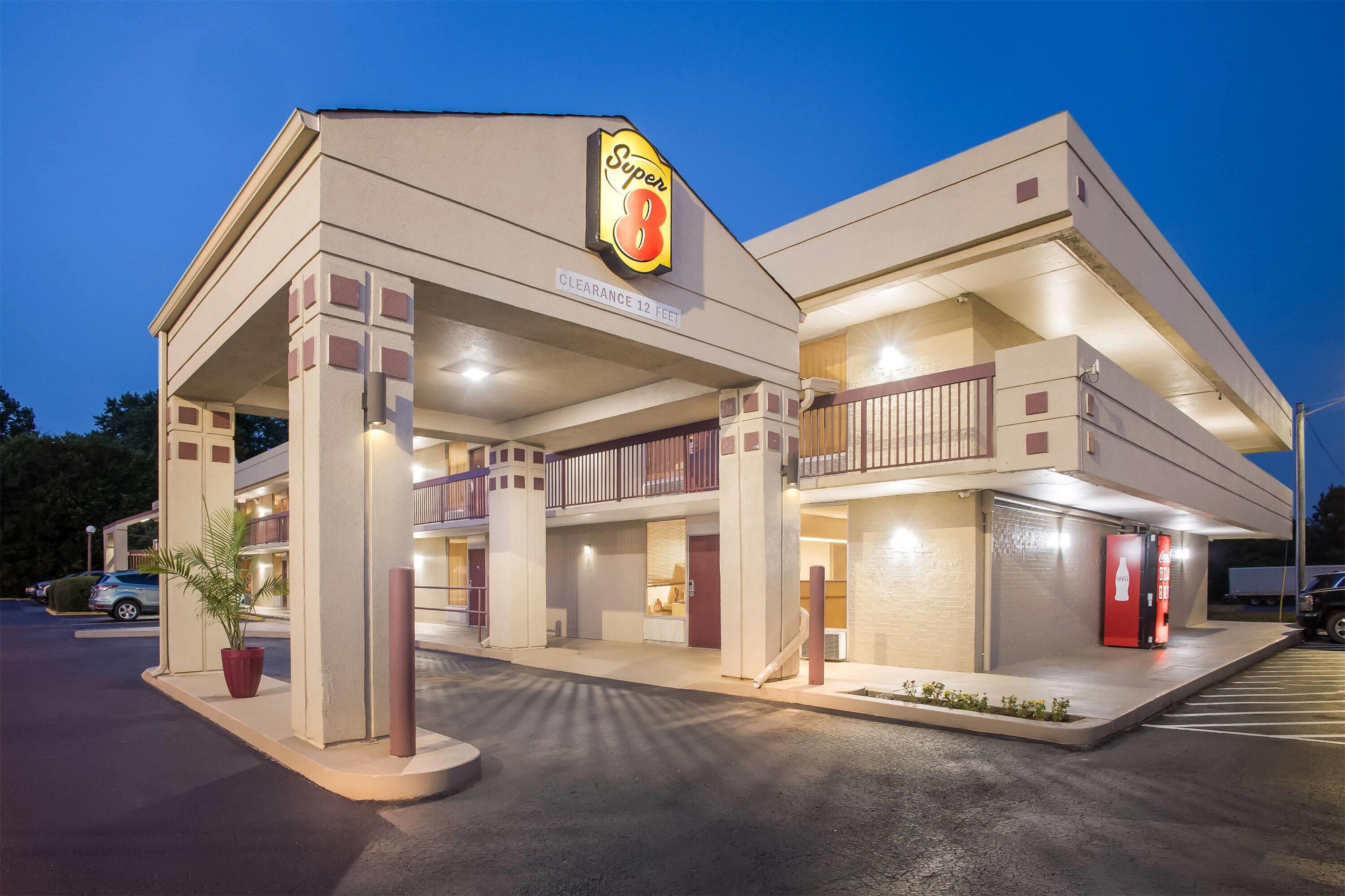 Exterior | Super 8 by Wyndham Commerce
