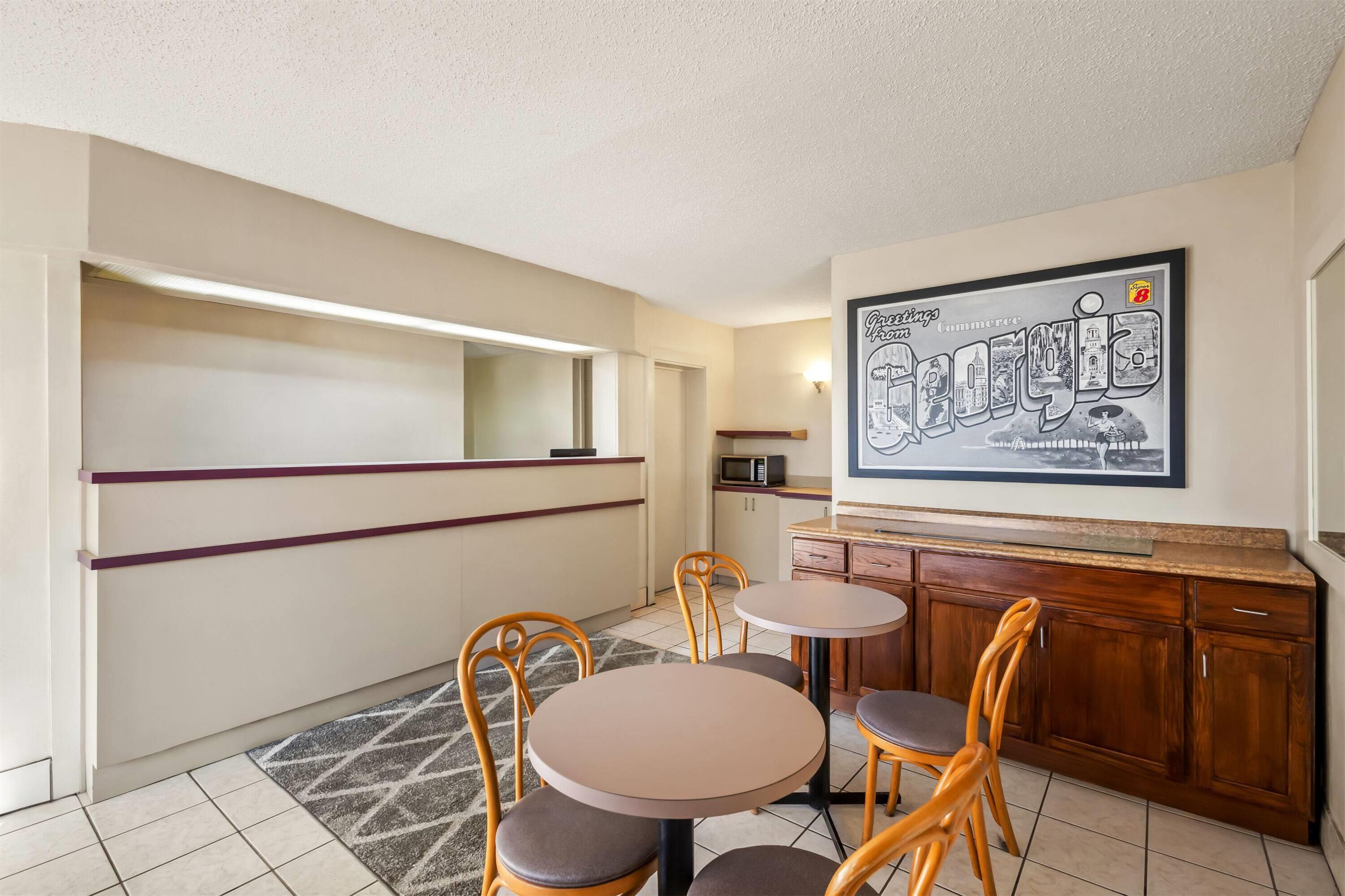 Lobby | Super 8 by Wyndham Commerce