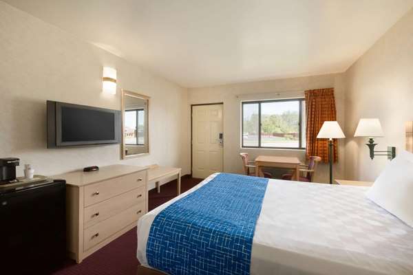  - Travelodge Niagara Falls