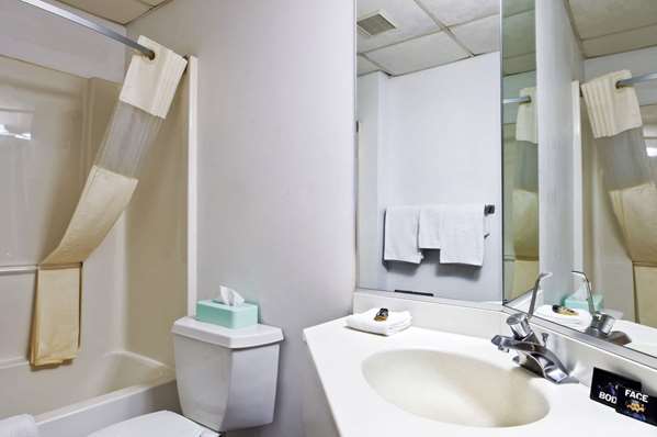  - Travelodge Niagara Falls