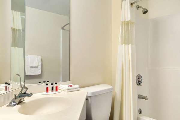  - Travelodge Niagara Falls