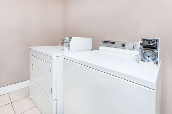  - Super 8 Motel Brookhaven - I-55, Exit 42