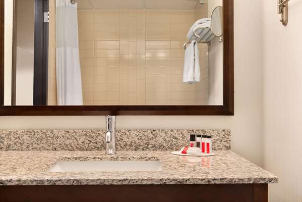  - Ramada Plaza Hotel Regina