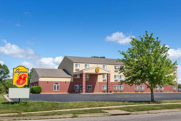 Exterior view - Super 8 Hotel Ottawa - I-35, Exit 183