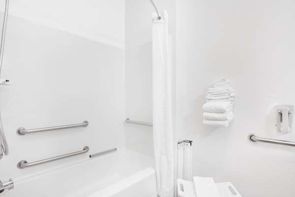  - Super 8 Hotel Cobleskill