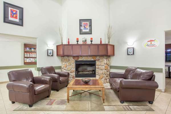  - Super 8 Hotel Millbrook