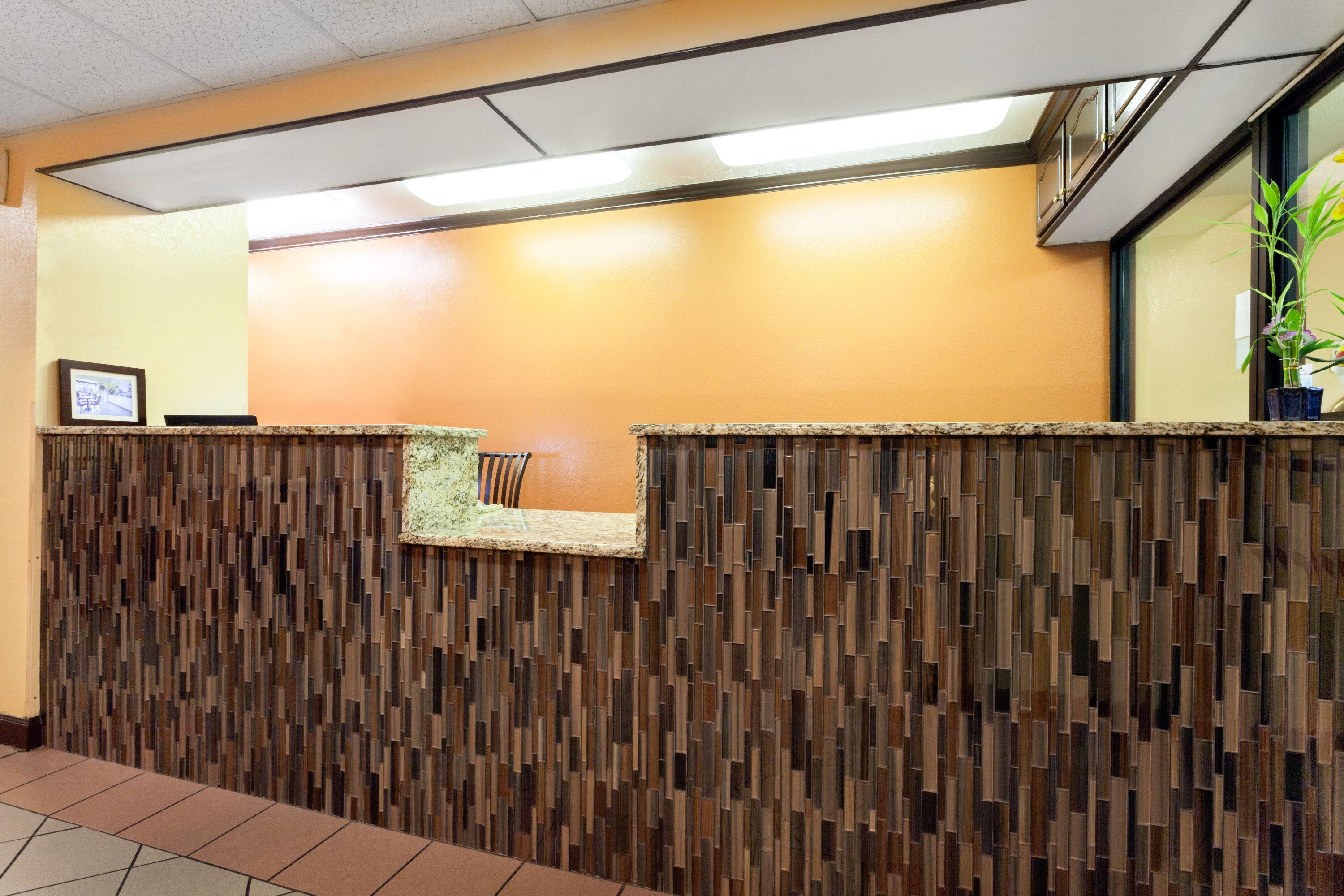 Front Desk | Super 8 by Wyndham Jackson/North