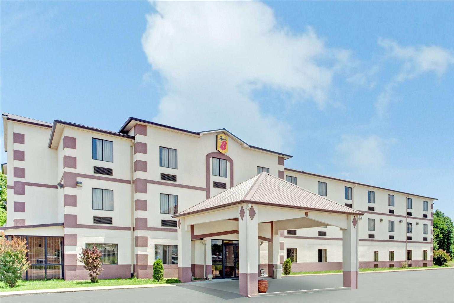 Super 8 Jackson/North