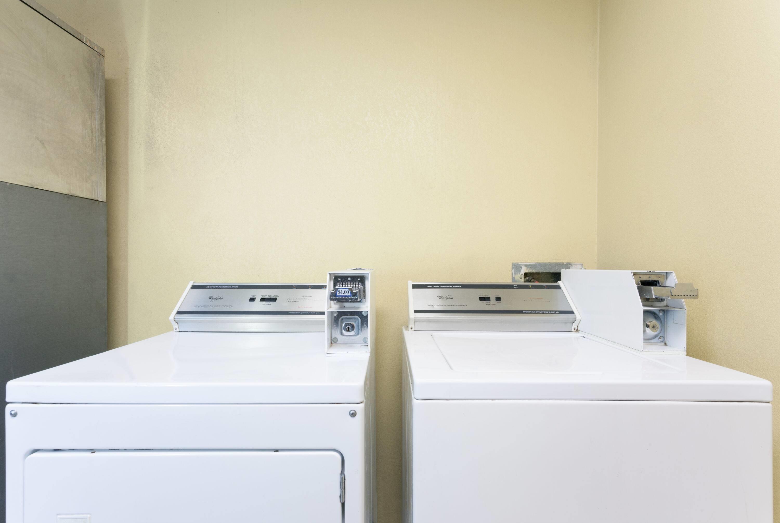 Guest Laundry | Super 8 by Wyndham Jackson/North