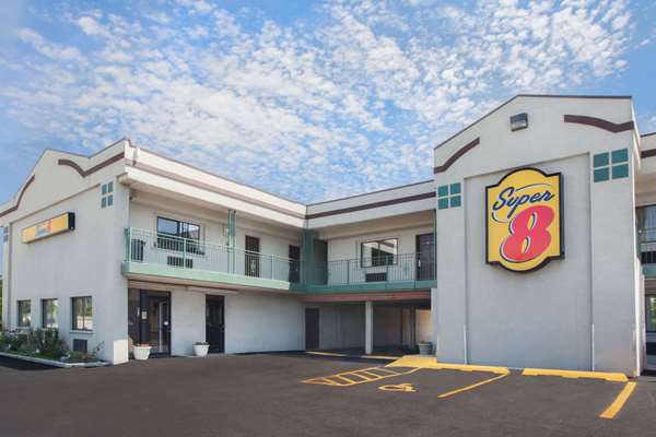 Exterior view - Super 8 Motel River Grove