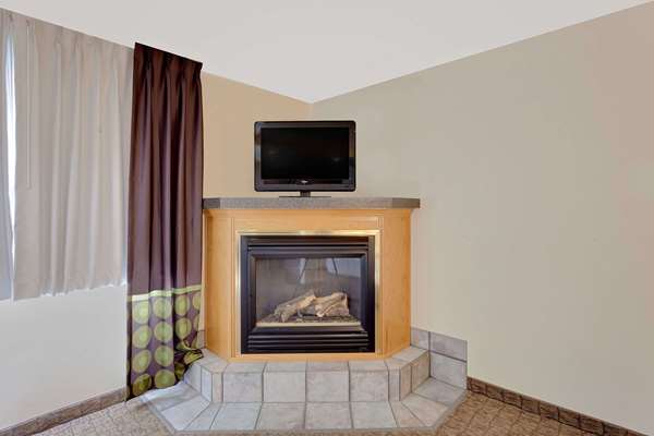  - Super 8 Hotel Lebanon