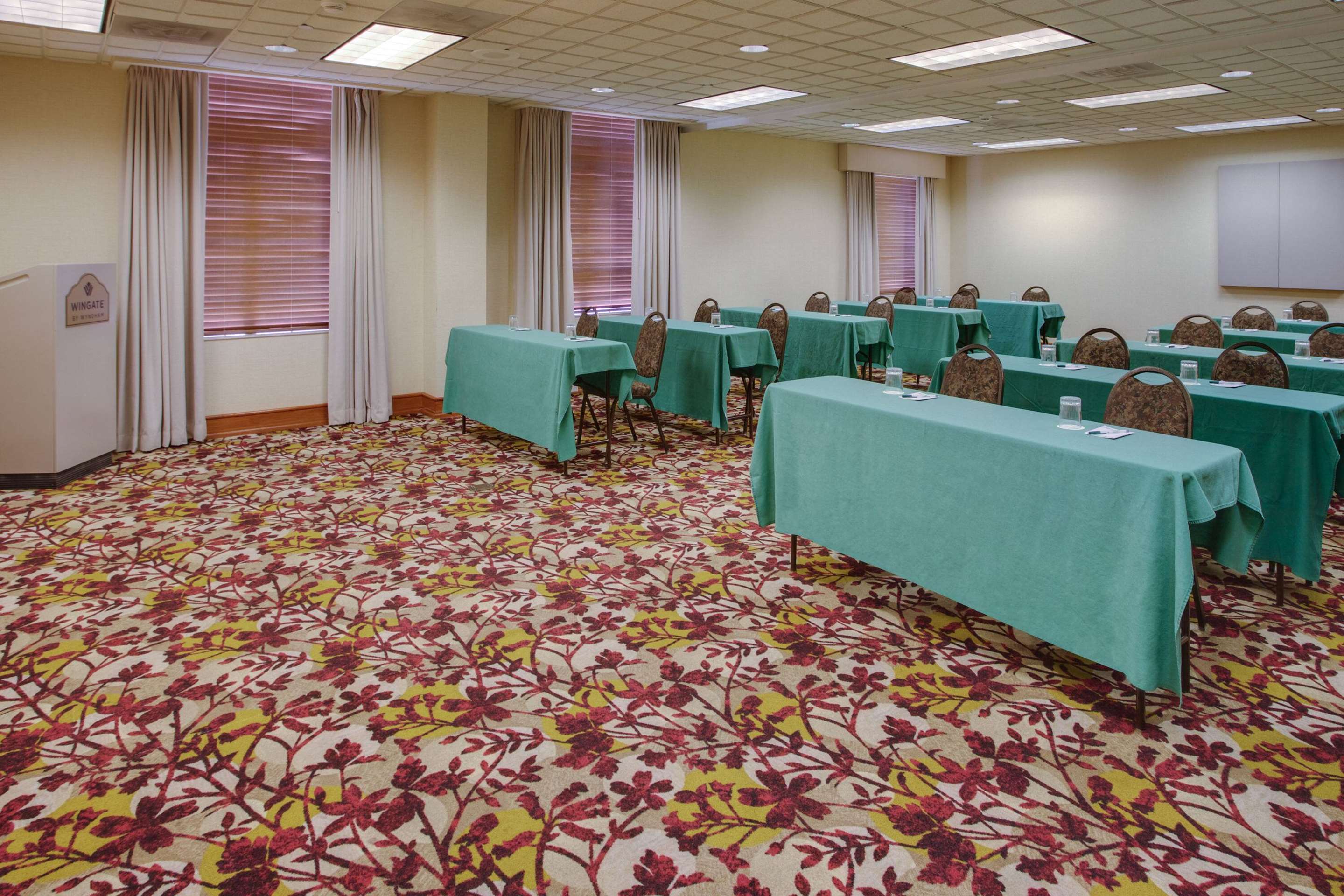 Meeting Room | Wingate by Wyndham Chantilly / Dulles Airport