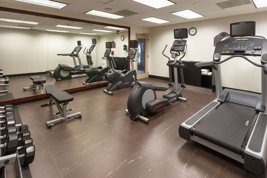 WINGATE BY WYNDHAM CHANTILLY / DULL-guestroom-Dining,Dining Area,Snack Bar,On-Site.jpg