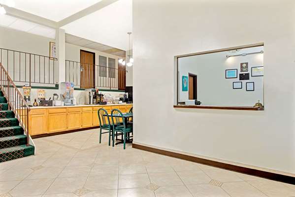  - Super 8 Hotel Six Flags Eureka