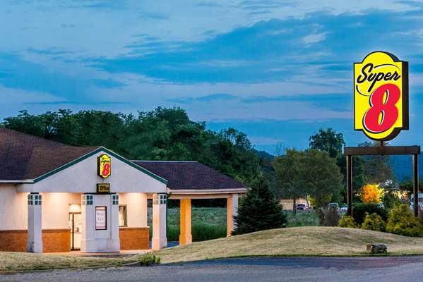 Exterior view - Super 8 Motel Newcomerstown - I-77, Exit 65