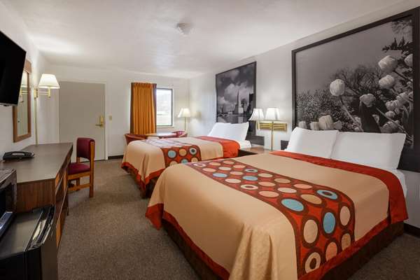  - Super 8 Motel Newcomerstown - I-77, Exit 65