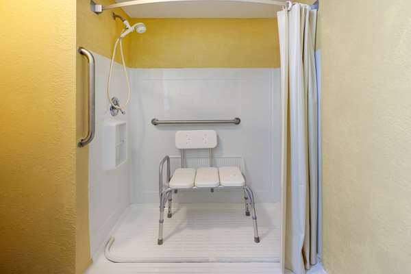  - Super 8 Motel Newcomerstown - I-77, Exit 65