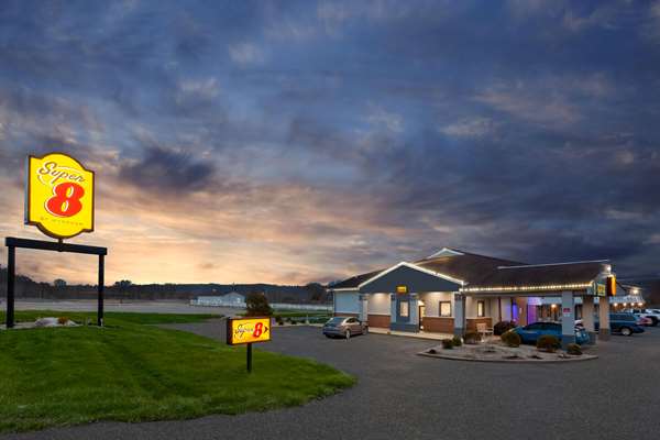 Exterior view - Super 8 Motel Newcomerstown - I-77, Exit 65