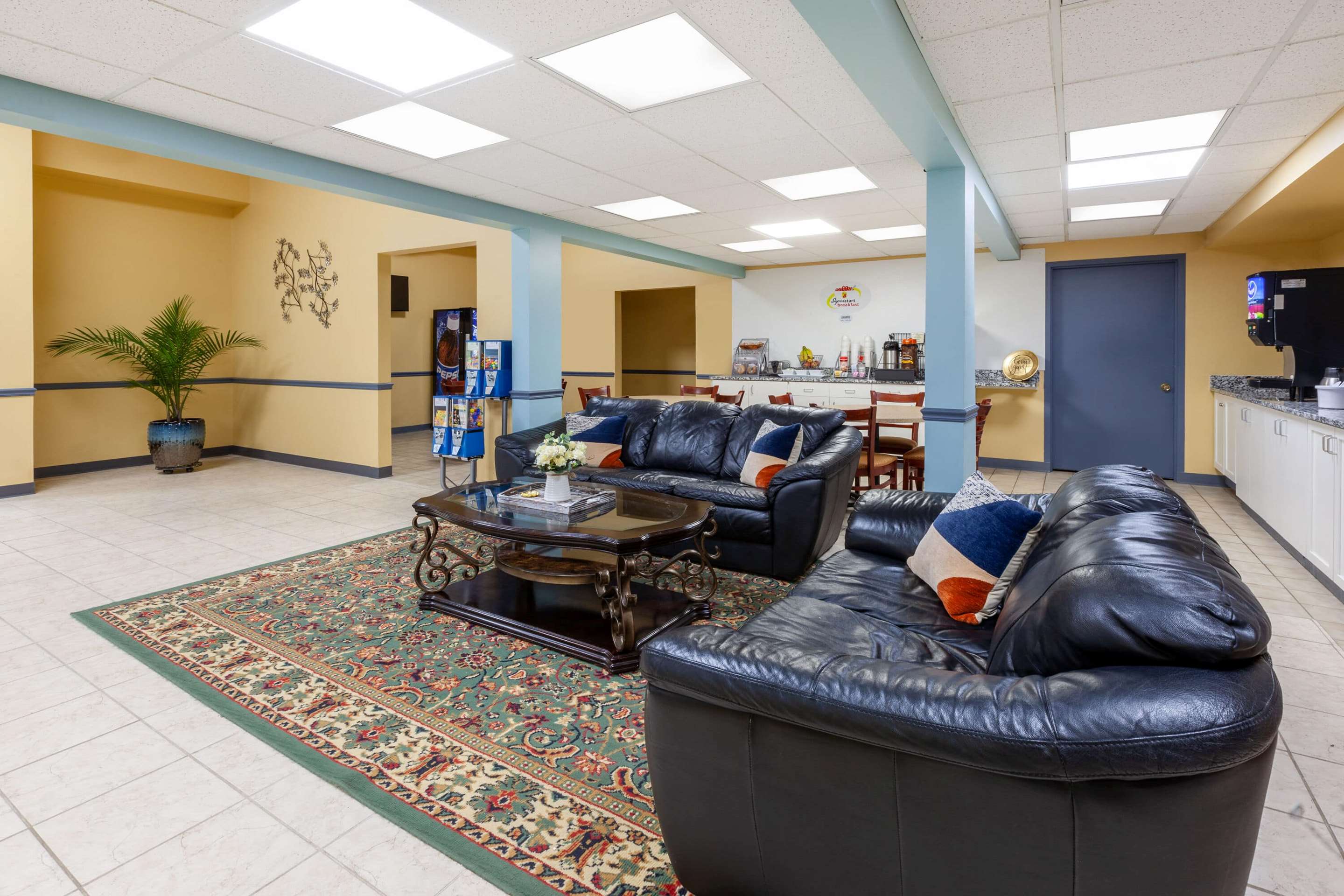 Lobby | Super 8 by Wyndham Newcomerstown