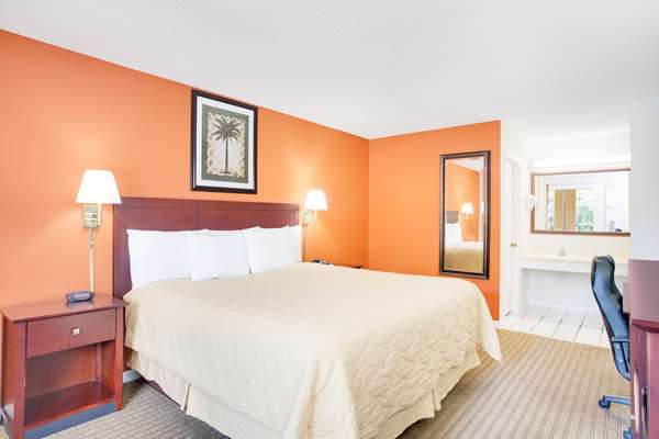  - Super 8 Motel Defuniak Springs - I-10, Exit 85