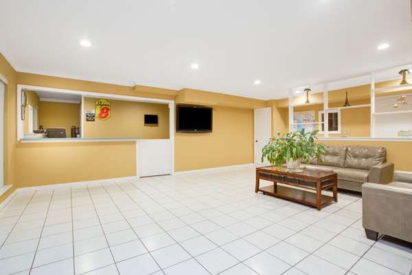  - Super 8 Motel Defuniak Springs - I-10, Exit 85