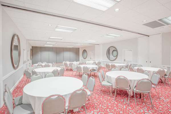  - Ramada Inn Barstow - I-15, Exit 184