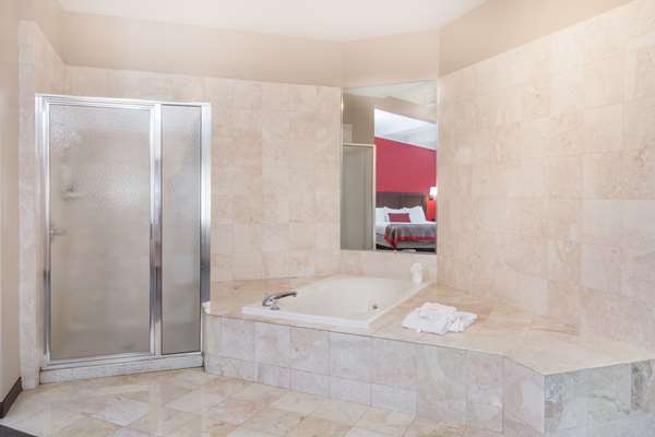  - Ramada Inn & Conference Center Hammond - I-90, Exit 5