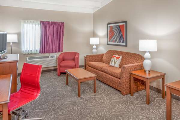  - Ramada Inn & Conference Center Hammond - I-90, Exit 5