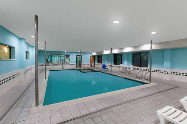 Pool - Wingate by Wyndham Hotel Houston