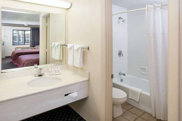  - Days Inn Kokomo