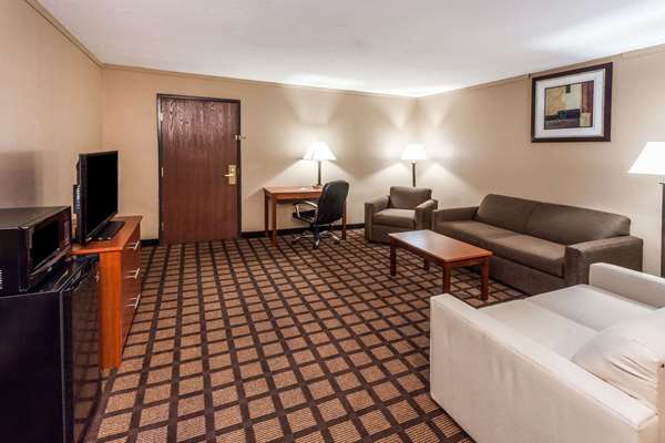 Suite - Baymont Inn & Suites New Buffalo