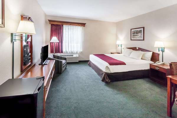  - Baymont Inn & Suites New Buffalo