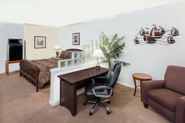 Suite - Travelodge Shreveport - I-20, Exit 16