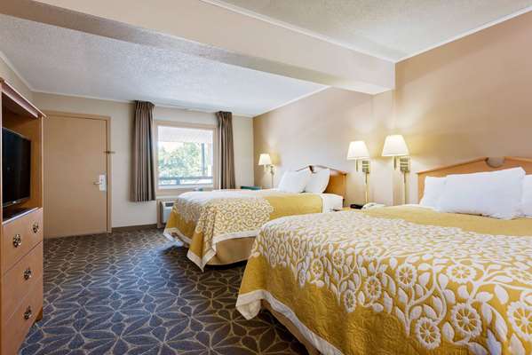  - Days Inn Fairmont - I-79, Exit 132