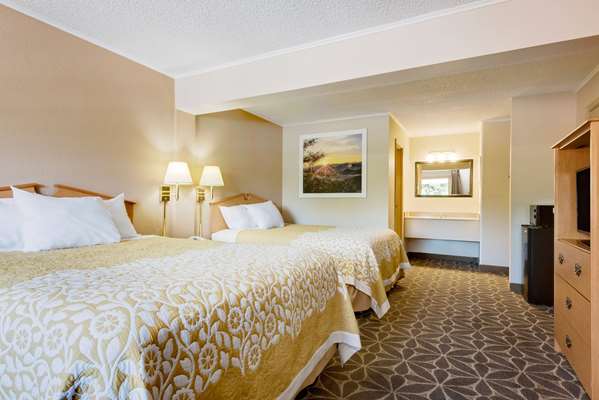  - Days Inn Fairmont - I-79, Exit 132