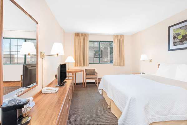  - Days Inn West Rapid City