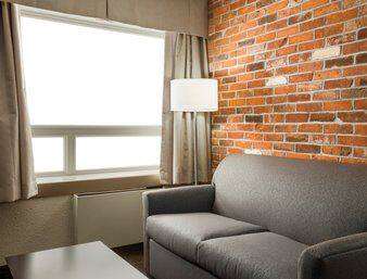  - Super 8 Hotel Timmins