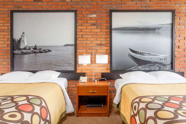  - Super 8 Hotel Sudbury