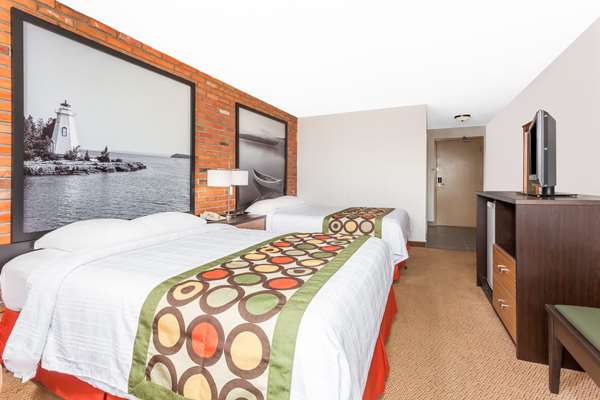  - Super 8 Hotel Sudbury