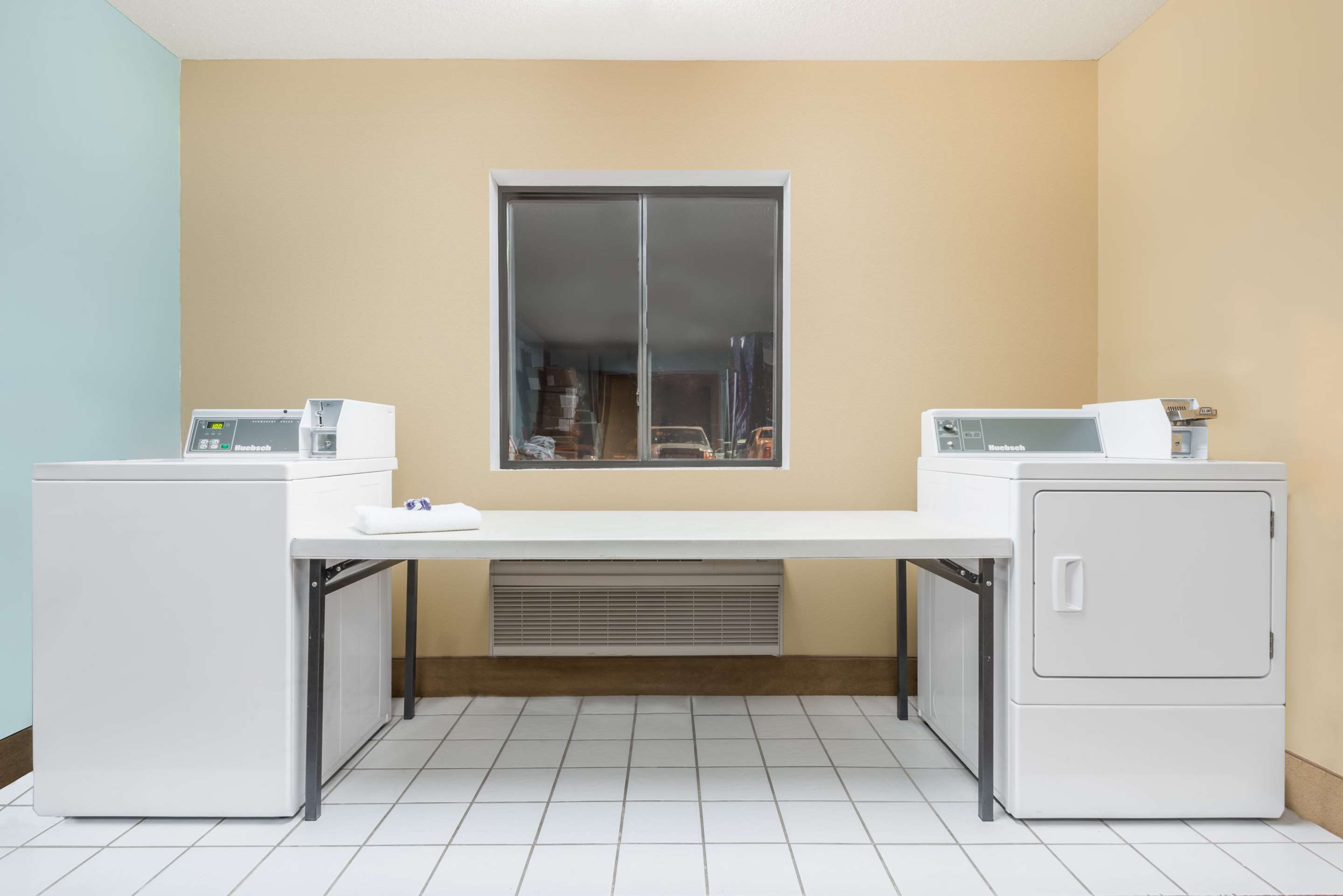 Laundry | Super 8 by Wyndham Wakeeney